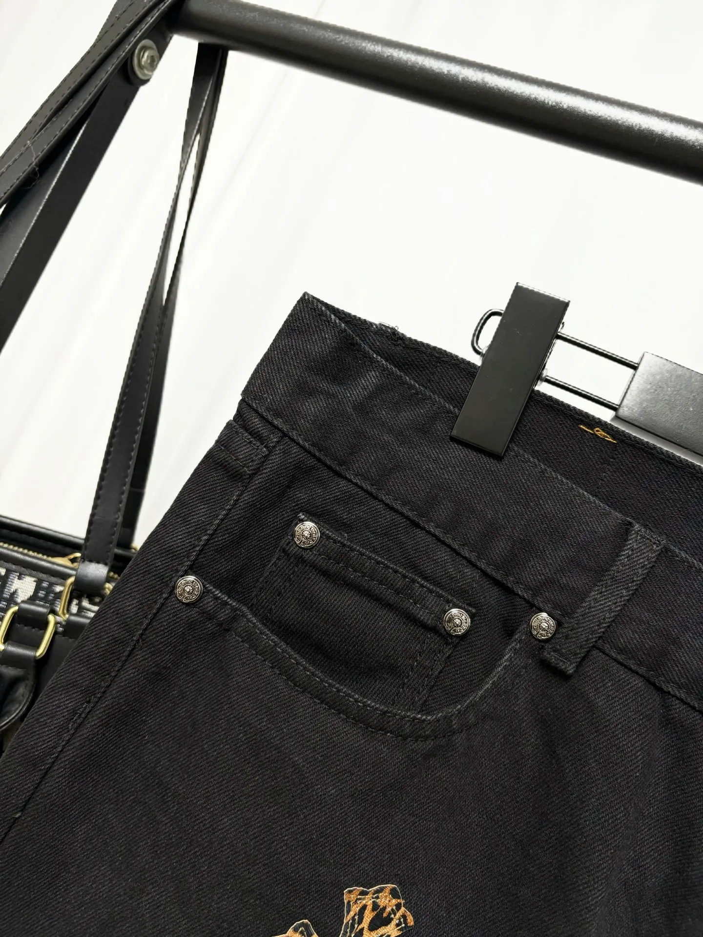 Chrome Hearts + Black ， ， Same Style， Hot Sale 。 ， ， ， ， ， 。 Genuine Leather ， 。 ， ； ， ， ， 。 🖤💚 ， ！ ， ， ， ， ！